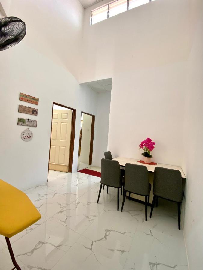 Lh Homestay Bandar Utama Gua Musang Buitenkant foto
